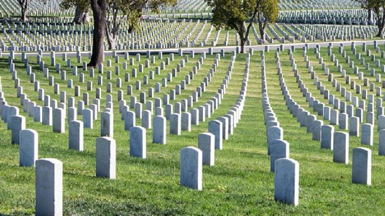 O czym śni się cmentarz