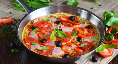 Domowa pizza na patelni w 10 minut